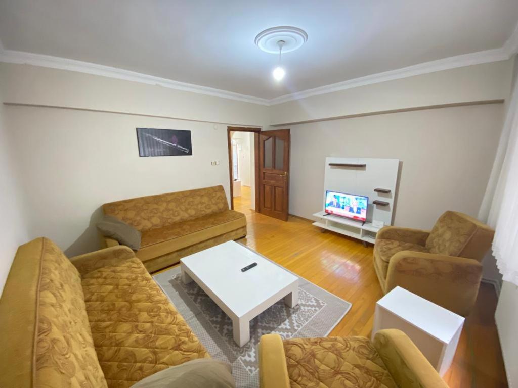 2 Bedrooms Central Area Located Appartment 2 Floor Isztambul Kültér fotó